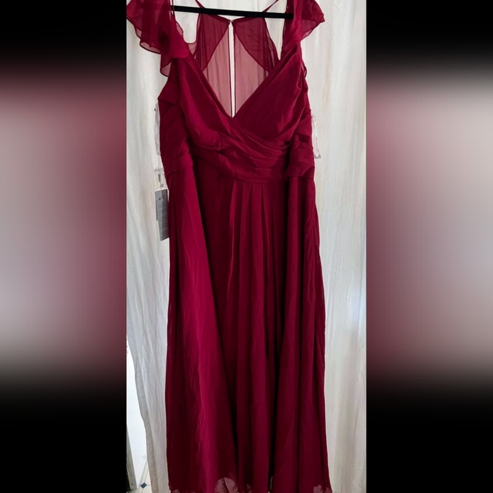 Plus size bridesmaid dress, burgundy, size 26w